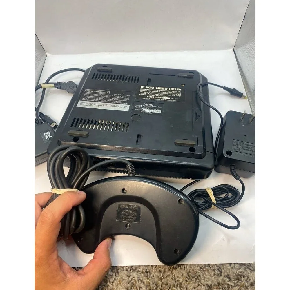 Sega Genesis slim Model 2 Console MK-1631 + Controller & AV Cords Tested & Works